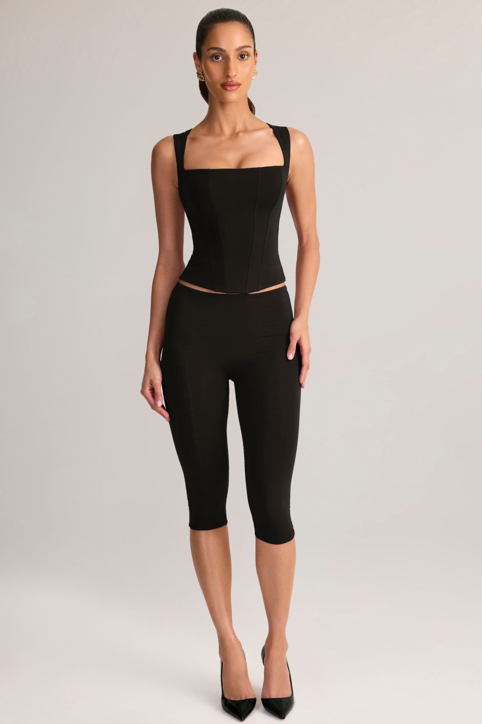 Modal Mid-Rise Capri Leggings in Black
