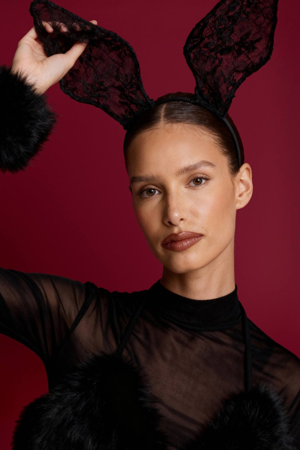 Wired Lace Headband in Black