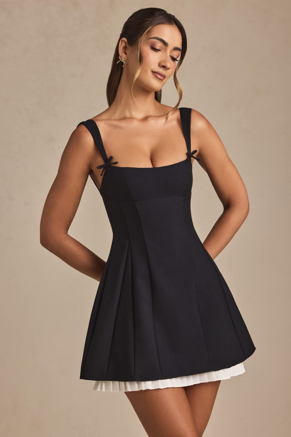 Bow-Detail Pleated A-Line Mini Dress in Black