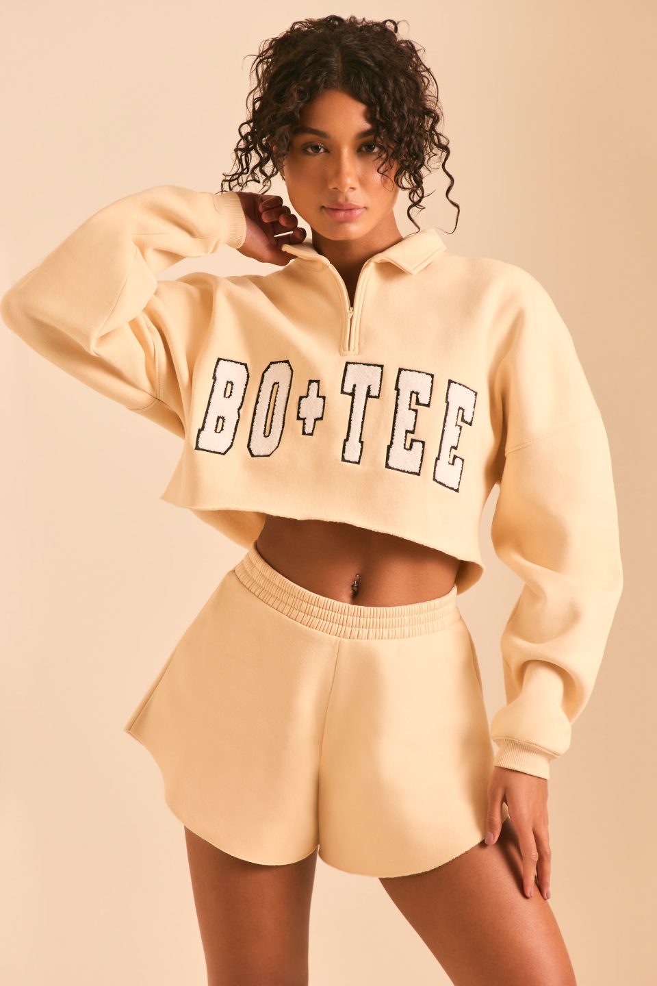 Flippy Sweat Shorts in Sand