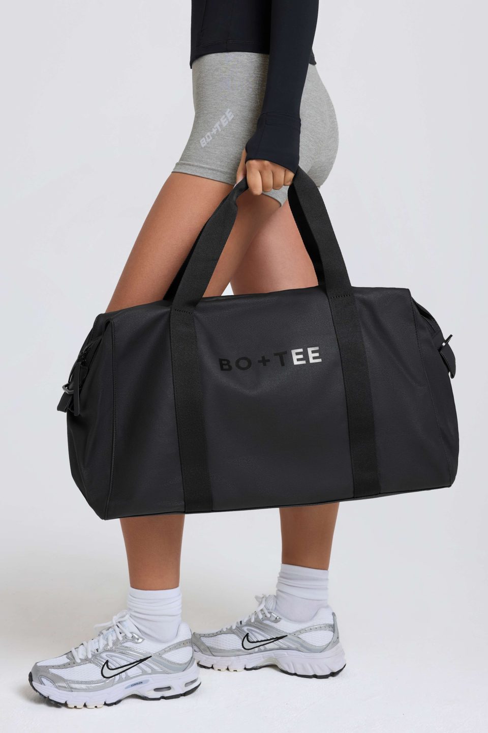 Logo Duffle Bag in Black