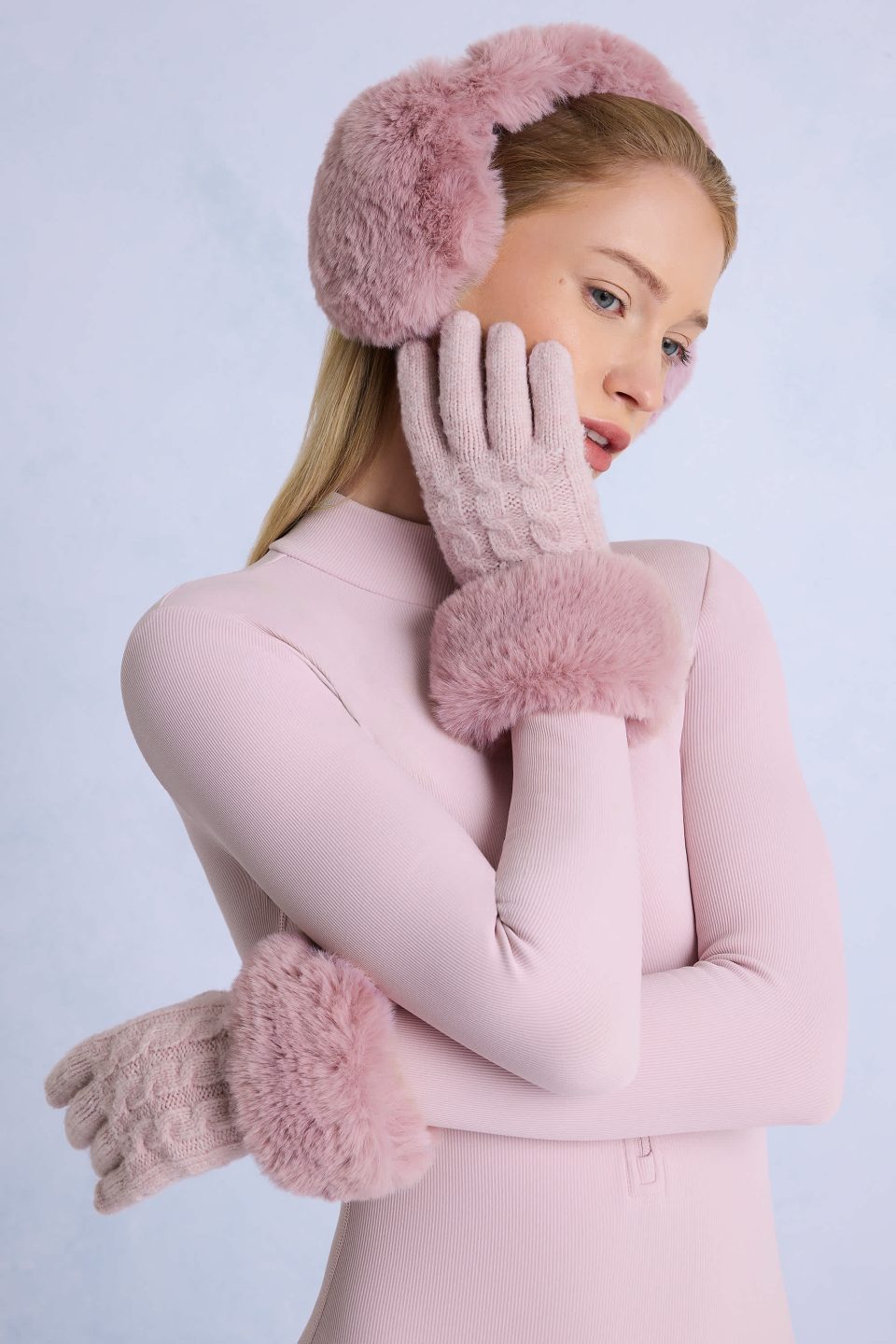 Knit Faux-Fur Cuff Gloves in Powder Pink